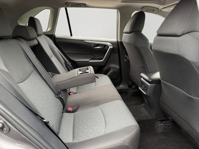 2025 Toyota RAV4 XLE CERTIFIED W/ SUNROOF!