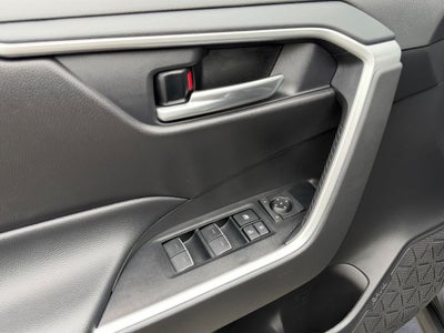2025 Toyota RAV4 XLE CERTIFIED W/ SUNROOF & COLD WEATHER PACK!