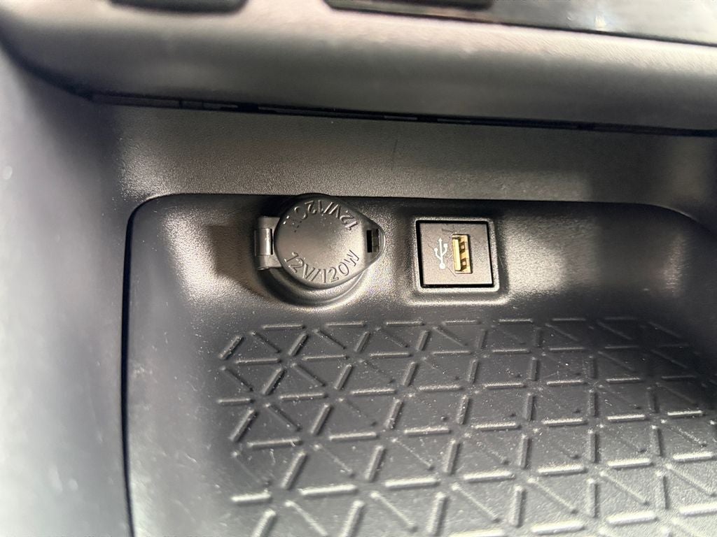 2025 Toyota RAV4 XLE CERTIFIED W/ SUNROOF & COLD WEATHER PACK!
