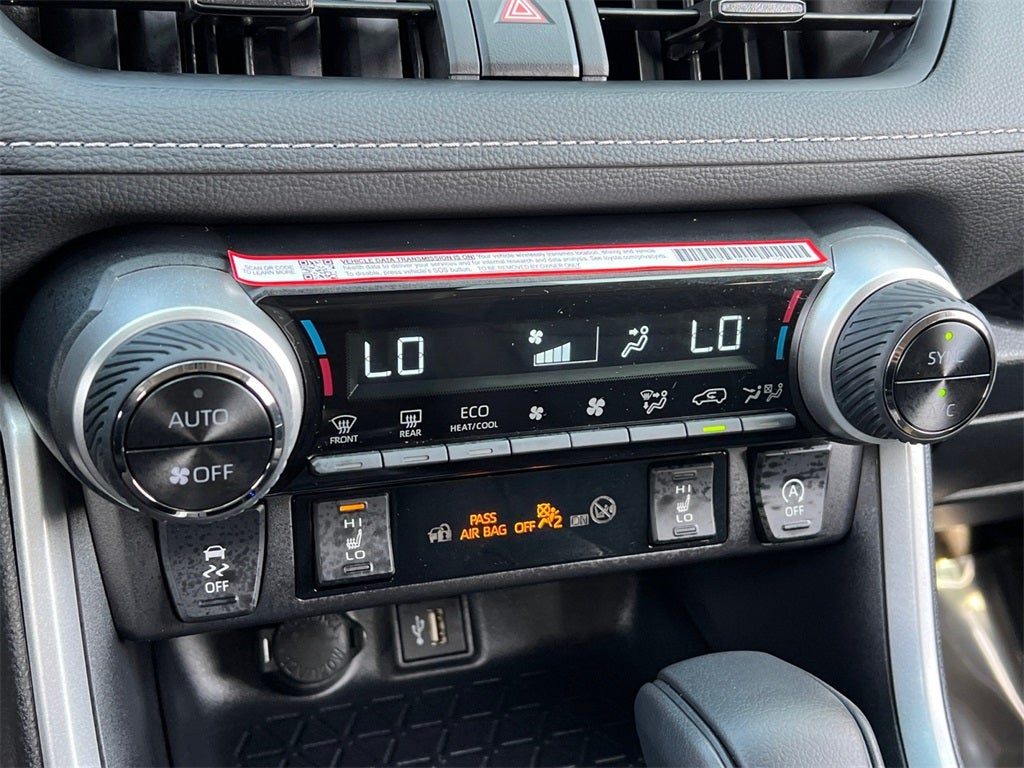 2025 Toyota RAV4 XLE Sunroof