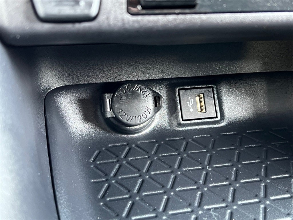 2025 Toyota RAV4 XLE Sunroof