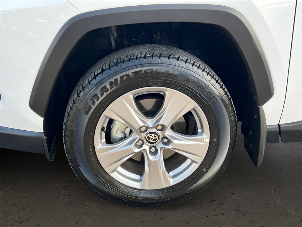 2025 Toyota RAV4 XLE Sunroof