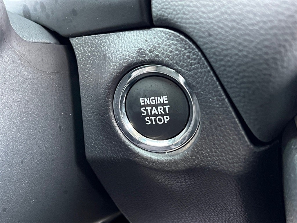 2025 Toyota RAV4 XLE Sunroof