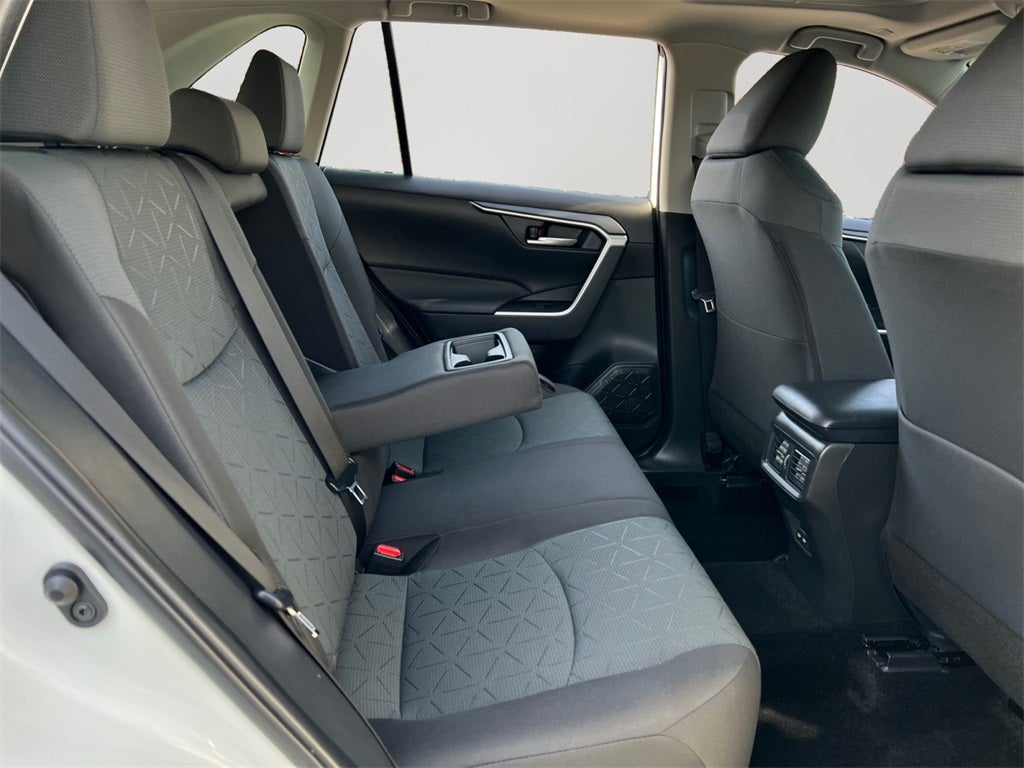 2025 Toyota RAV4 XLE Sunroof