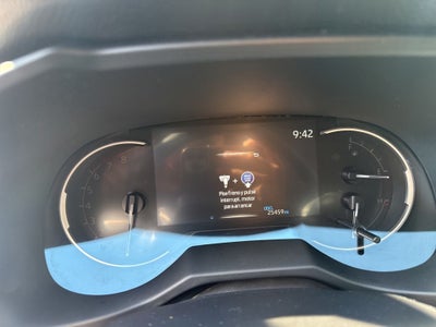 2025 Toyota RAV4 XLE SUNROOF!