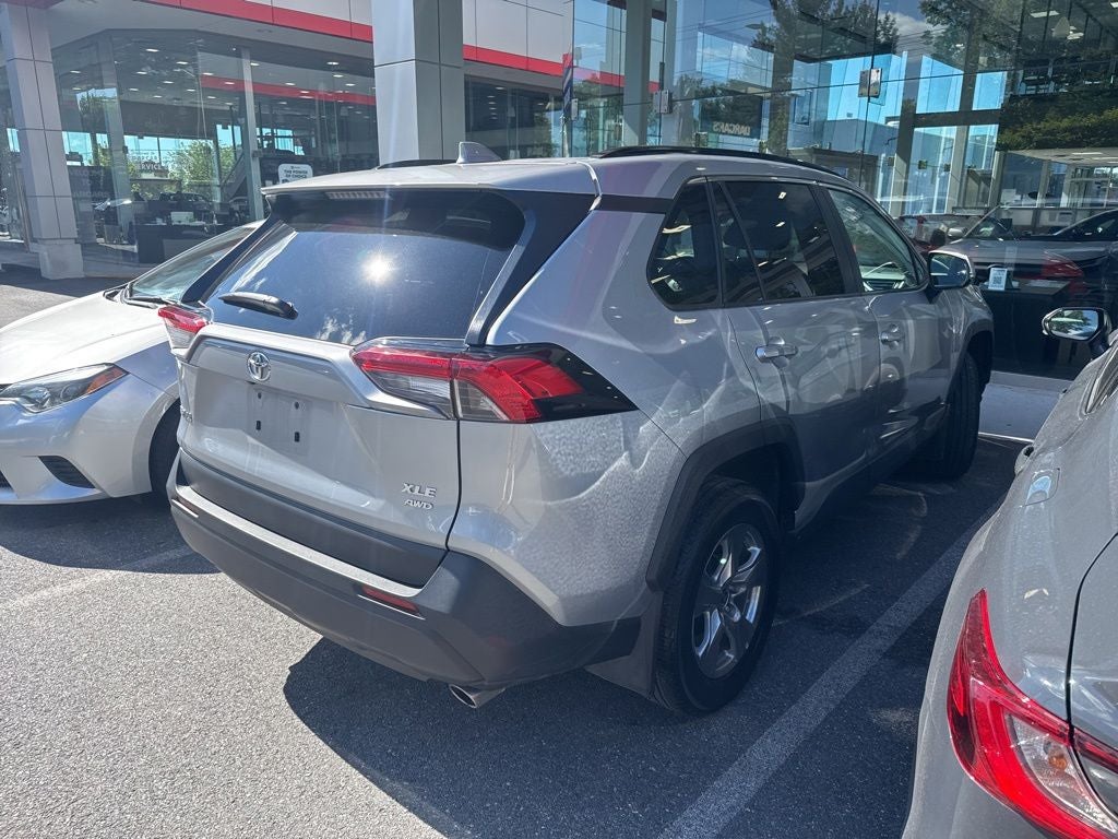2025 Toyota RAV4 XLE SUNROOF!