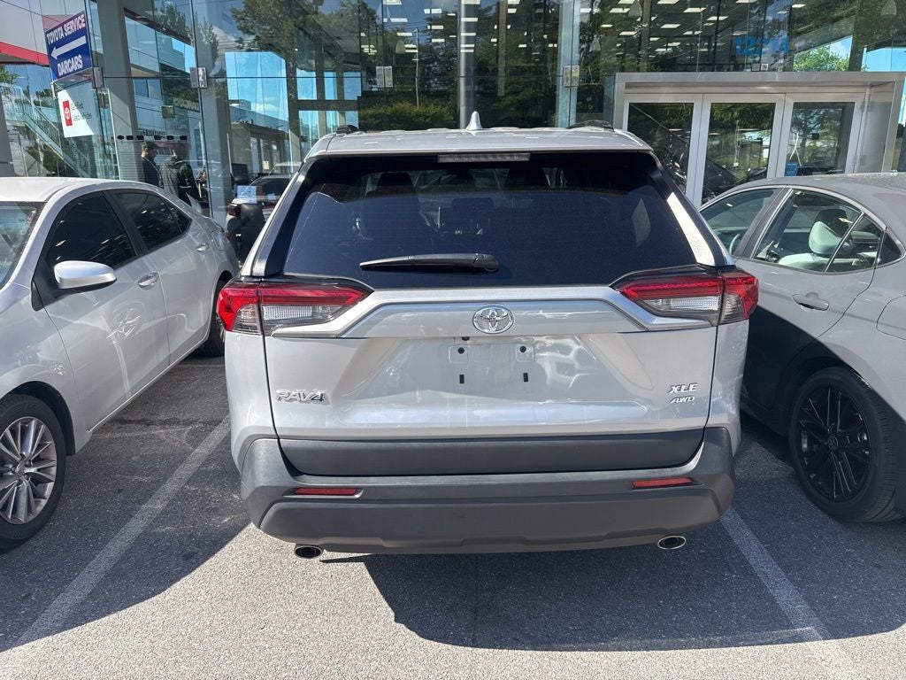2025 Toyota RAV4 XLE SUNROOF!