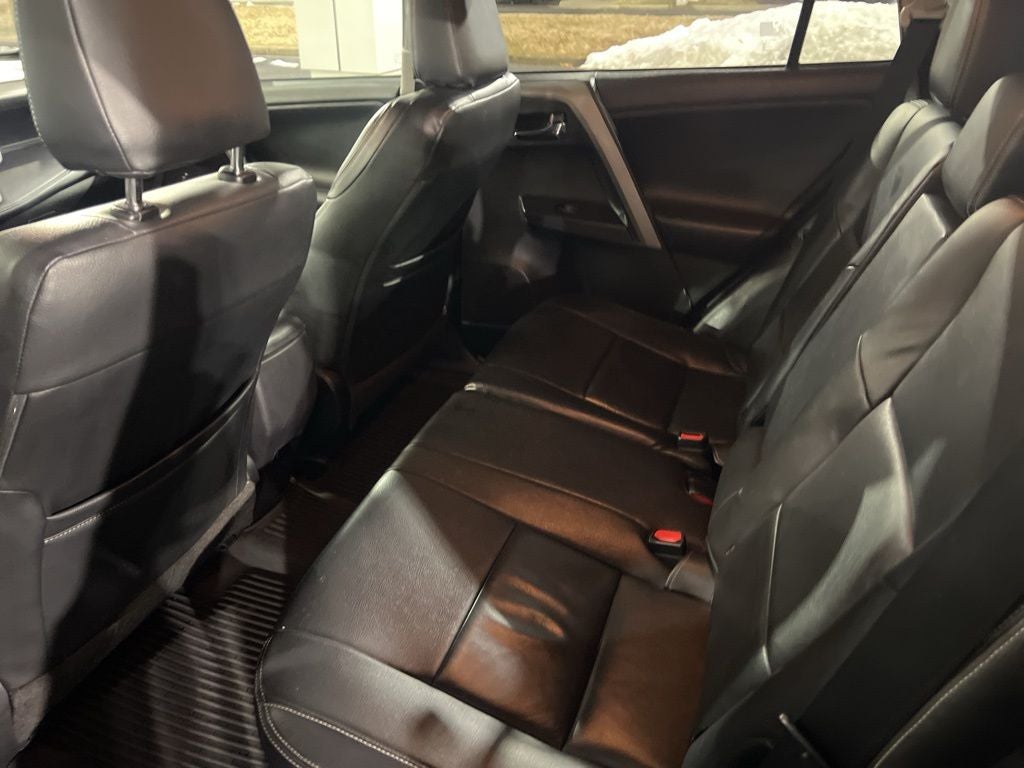 2018 Toyota RAV4 XLE Low Miles!