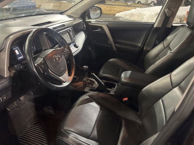2018 Toyota RAV4 XLE Low Miles!