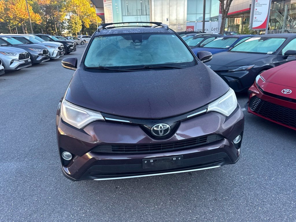 2018 Toyota RAV4 XLE LOW MILES!