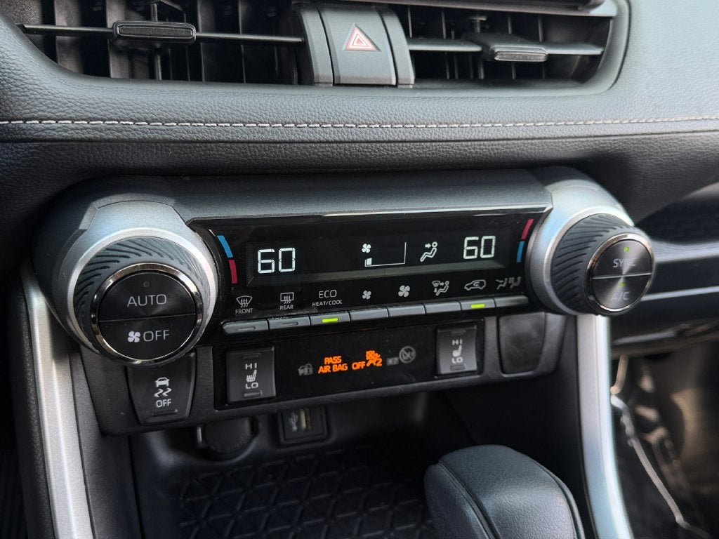 2024 Toyota RAV4 Hybrid XLE W/ CONVENIENCE & WEATHER PACKAGE!