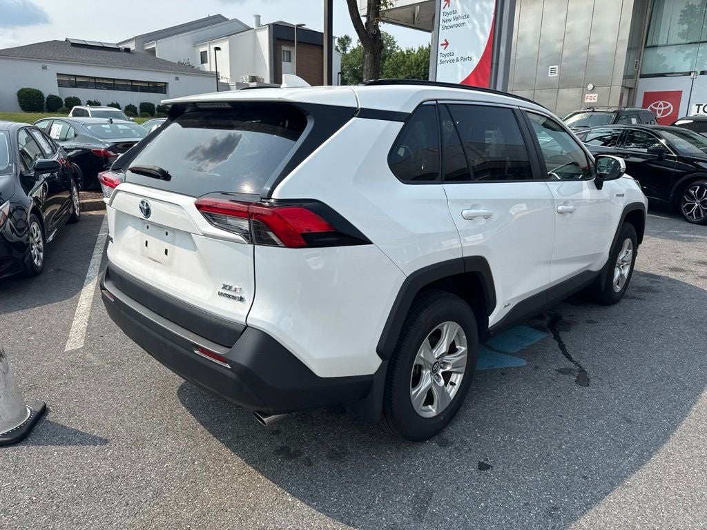 2020 Toyota RAV4 Hybrid XLE