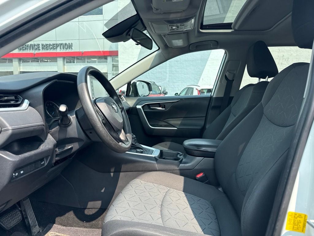 2020 Toyota RAV4 Hybrid XLE