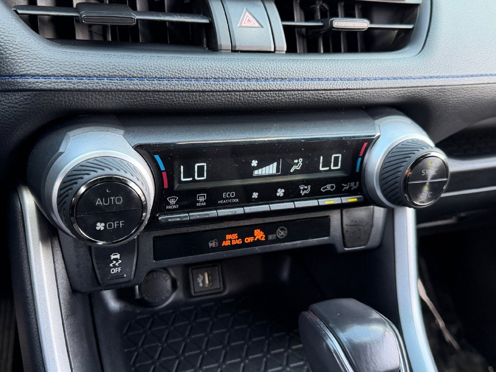 2024 Toyota RAV4 Hybrid SE