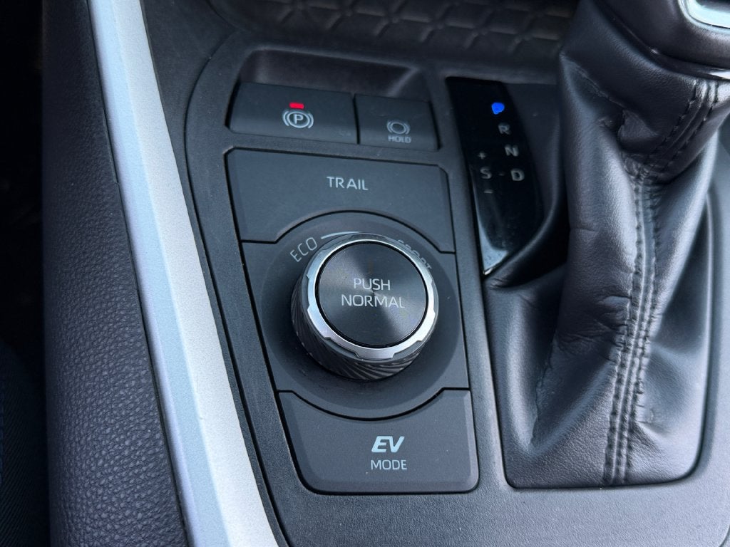 2024 Toyota RAV4 Hybrid SE