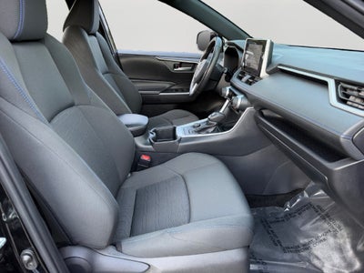 2024 Toyota RAV4 Hybrid SE