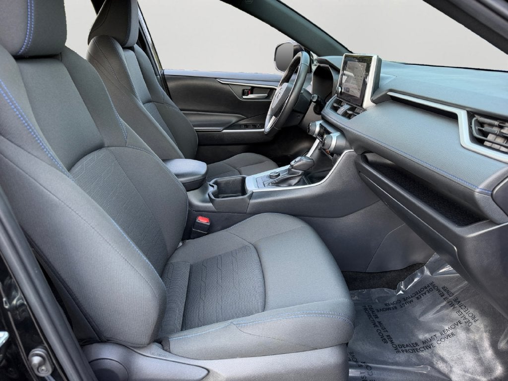 2024 Toyota RAV4 Hybrid SE