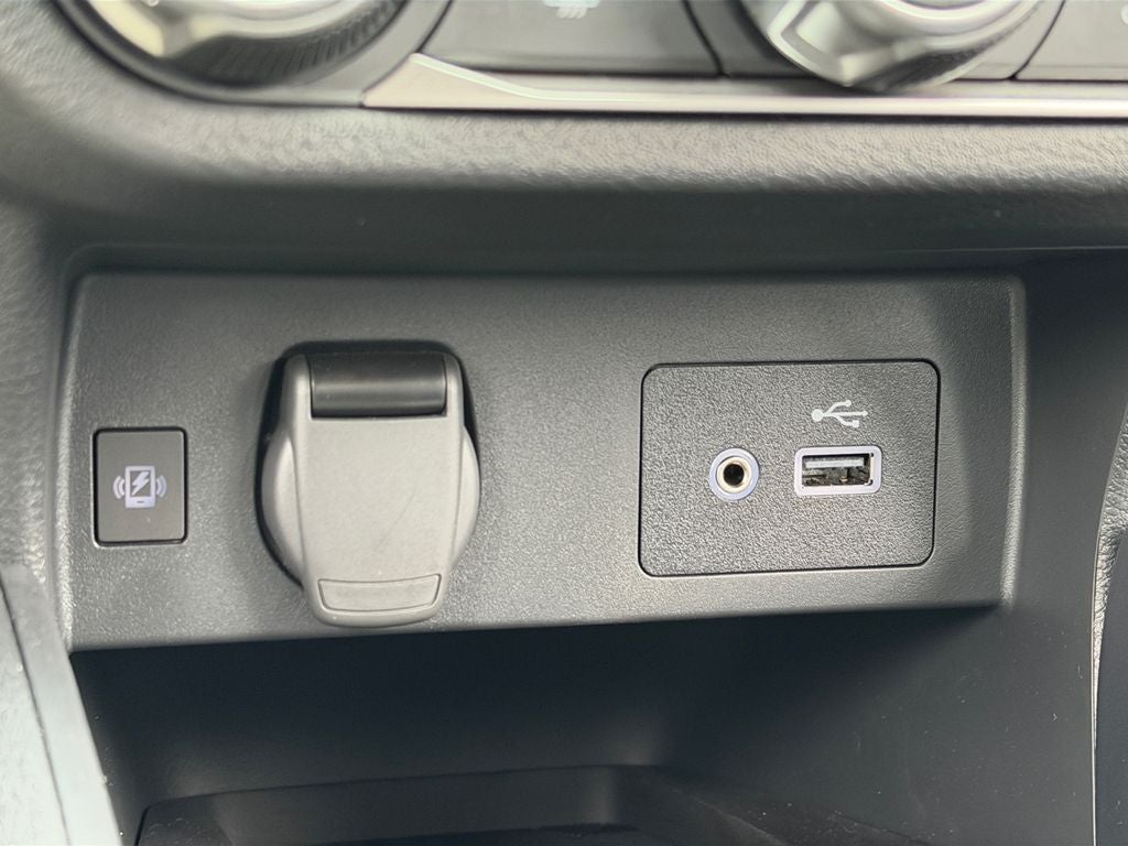 2025 Nissan Versa 1.6 SV Super Low Miles!