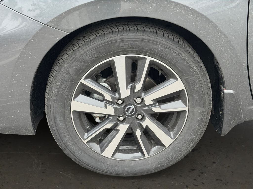 2025 Nissan Versa 1.6 SV Super Low Miles!