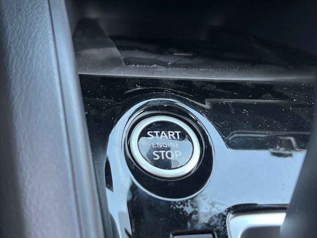 2025 Nissan Versa 1.6 SV Super Low Miles!