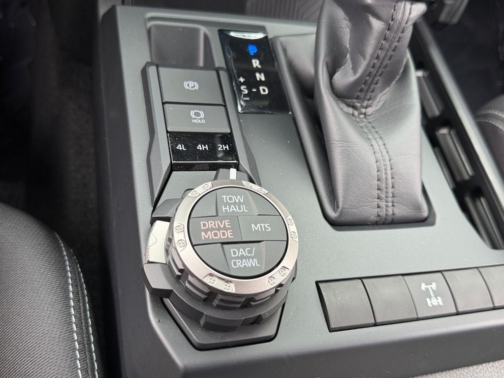 2025 Toyota Tacoma Hybrid TRD Off Road W/ SUNROOF & JBL SOUND!