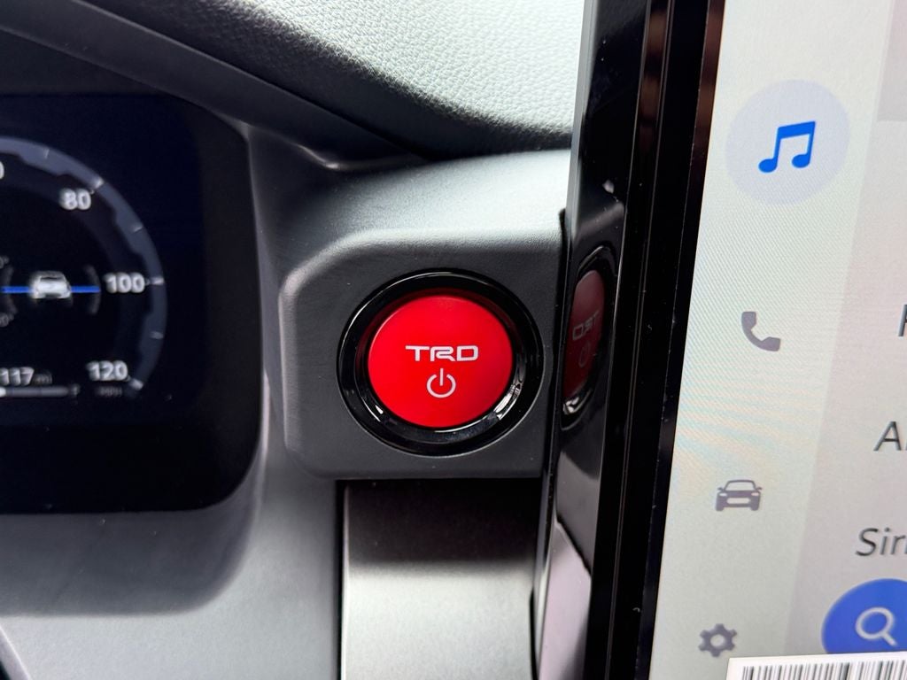2025 Toyota Tacoma Hybrid TRD Off Road W/ SUNROOF & JBL SOUND!