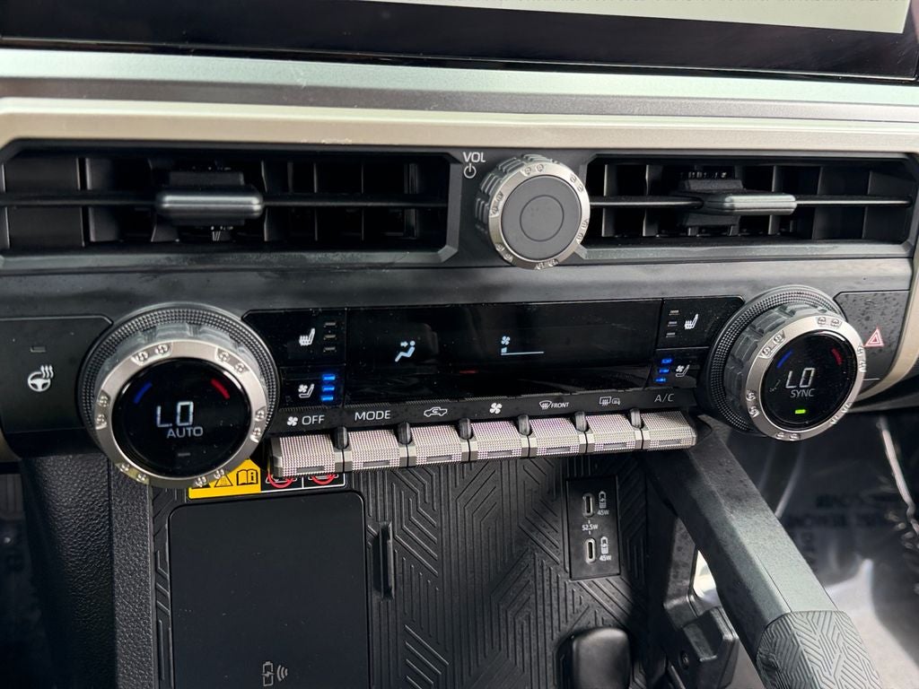 2026 Toyota Tacoma Hybrid TRD Off Road W/ SUNROOF & LEATHER!