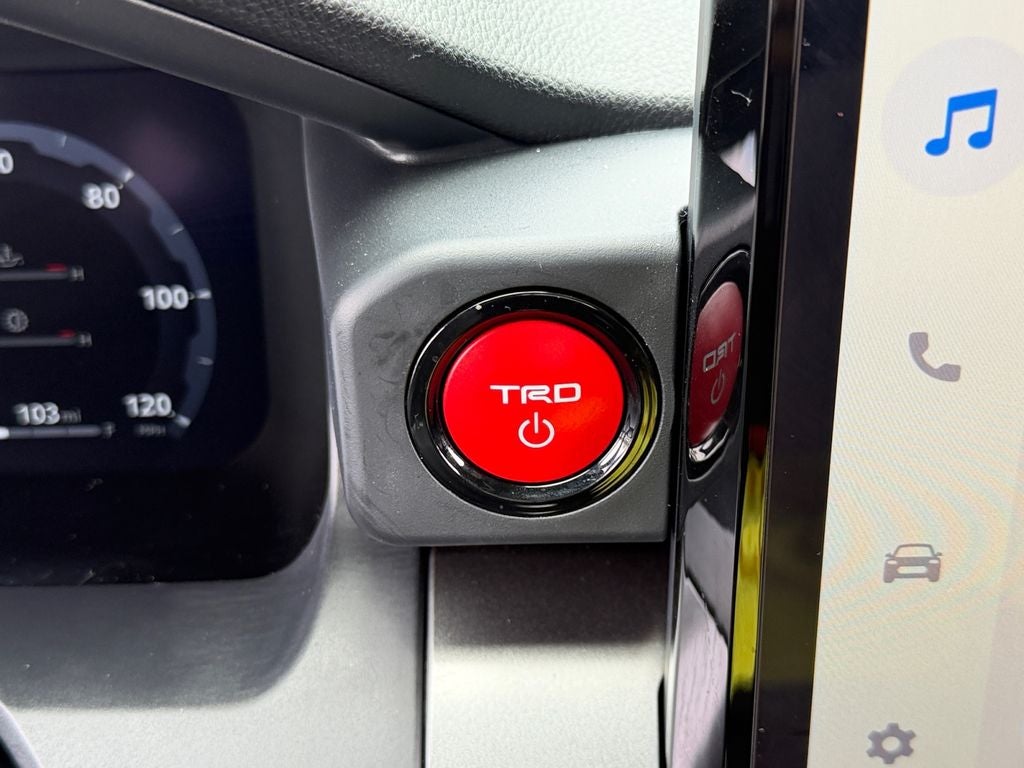 2026 Toyota Tacoma Hybrid TRD Off Road W/ SUNROOF & LEATHER!