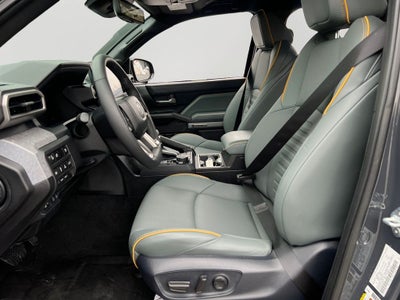 2024 Toyota Tacoma Hybrid Trailhunter Low miles!