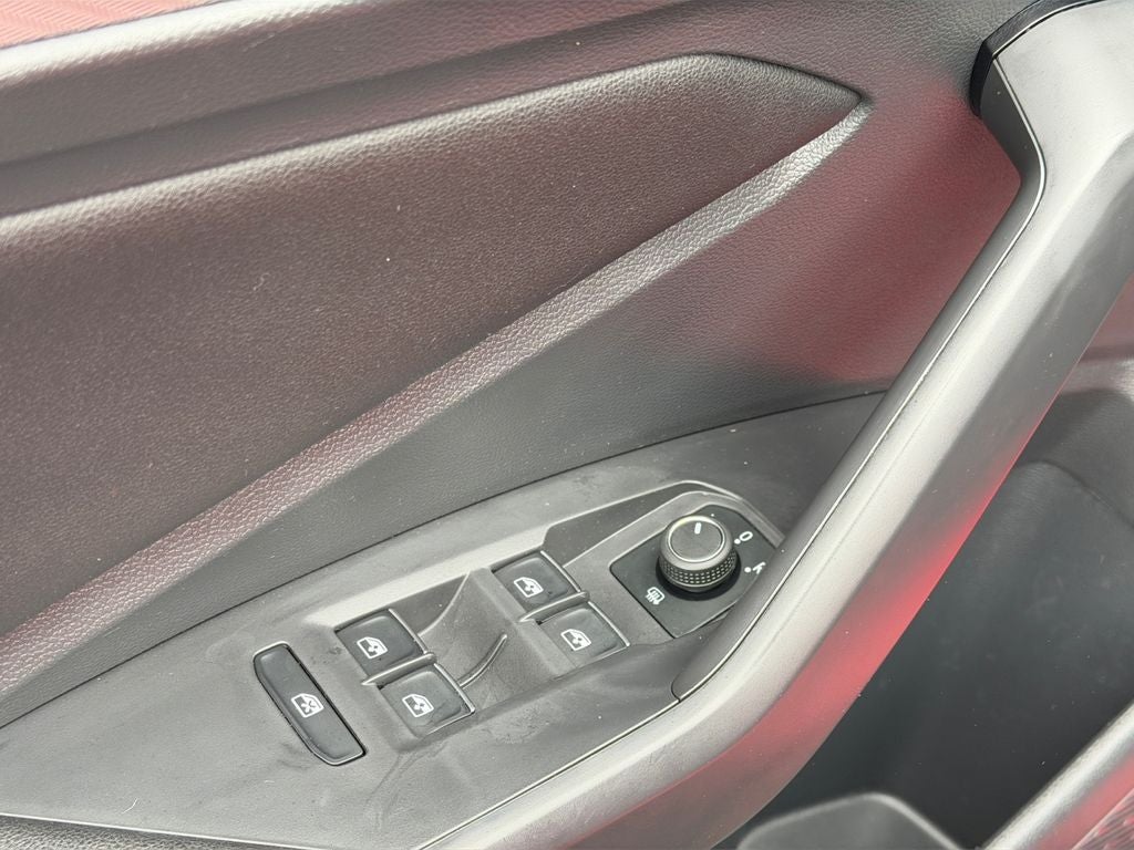 2021 Volkswagen Jetta 1.4T SE Super Low Miles!