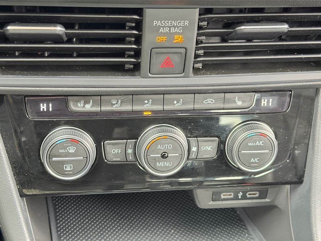 2021 Volkswagen Jetta 1.4T SE Super Low Miles!