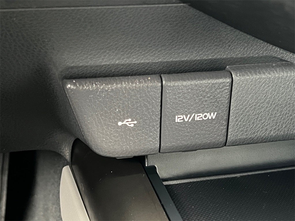 2022 Toyota Camry Hybrid LE