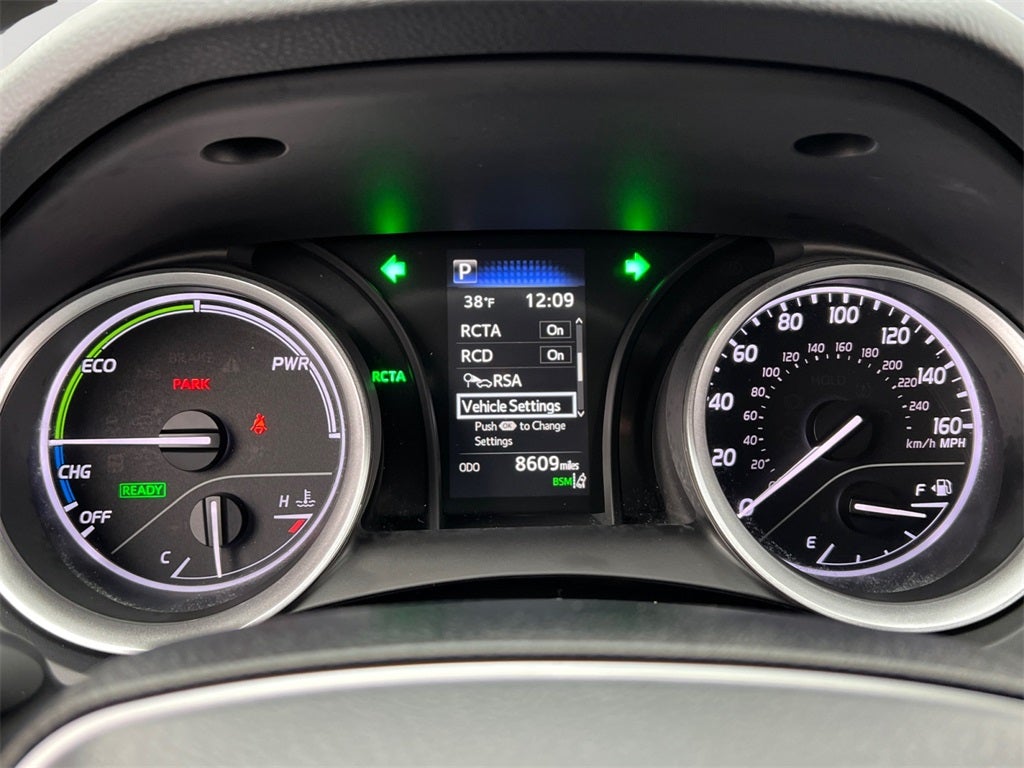 2022 Toyota Camry Hybrid LE