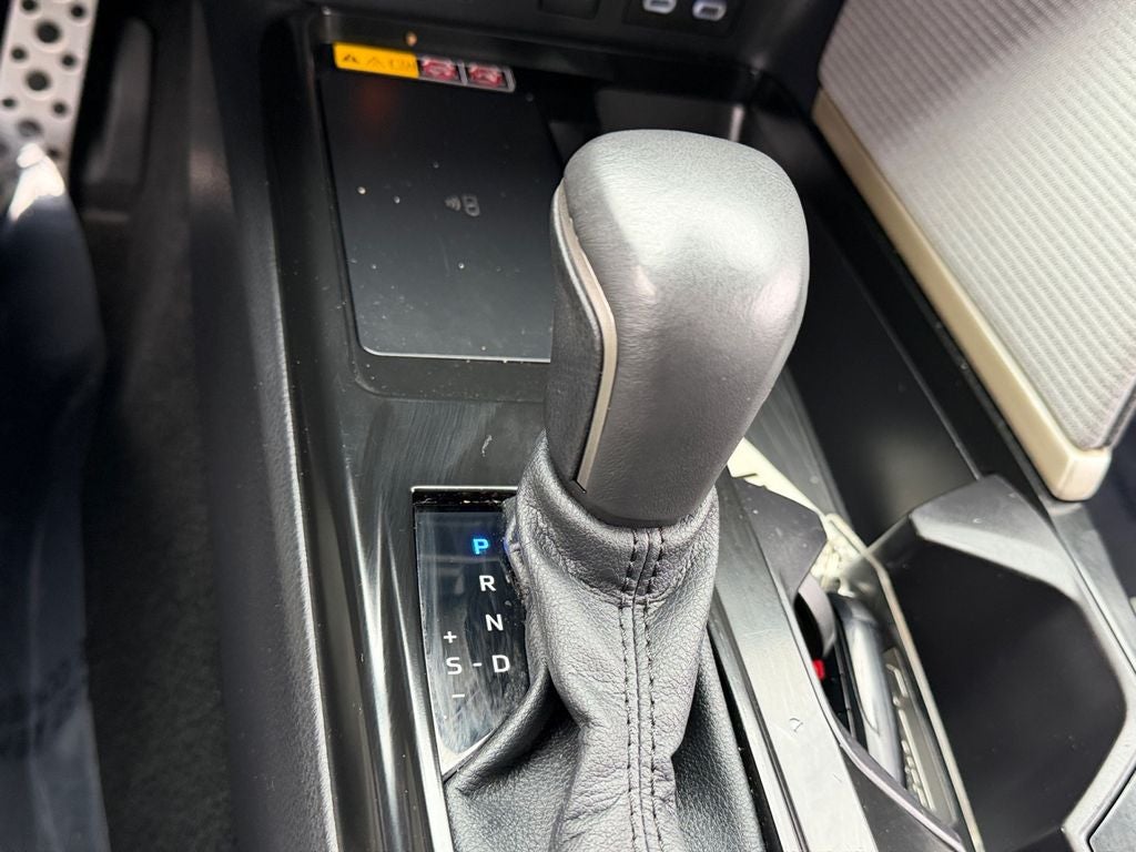 2025 Toyota Camry SE Great Color Combo!