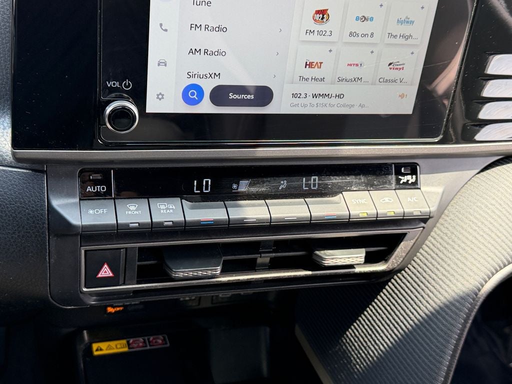 2025 Toyota Camry SE