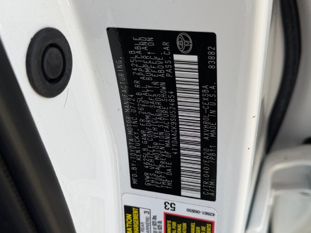 2025 Toyota Camry SE