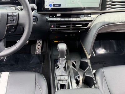 2026 Toyota Camry SE W/ SUNROOF!
