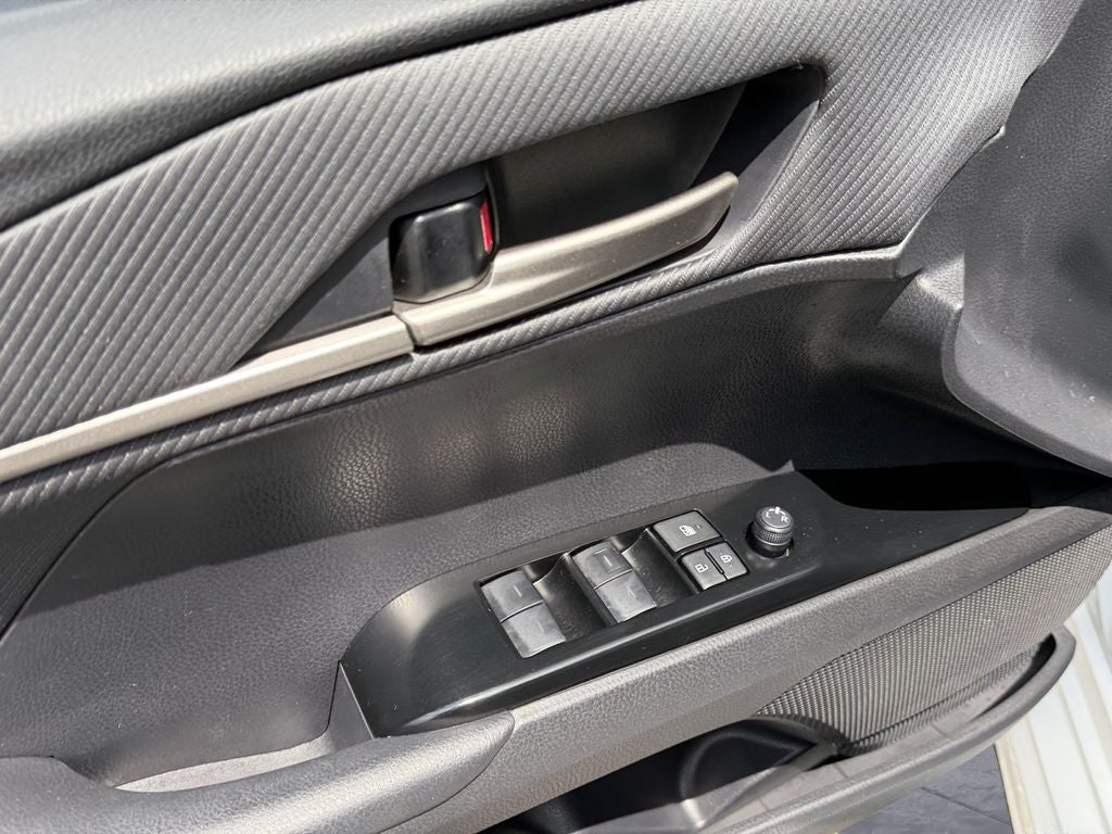 2026 Toyota Camry SE W/ SUNROOF!