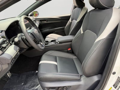 2026 Toyota Camry SE W/ SUNROOF!