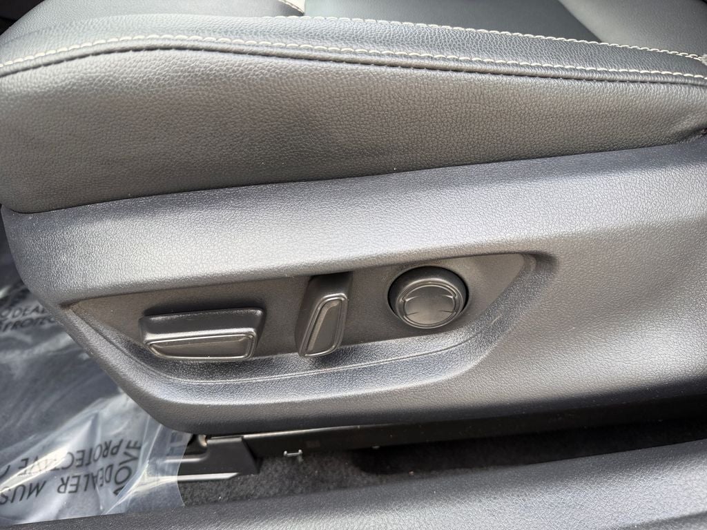 2026 Toyota Camry SE W/ SUNROOF!