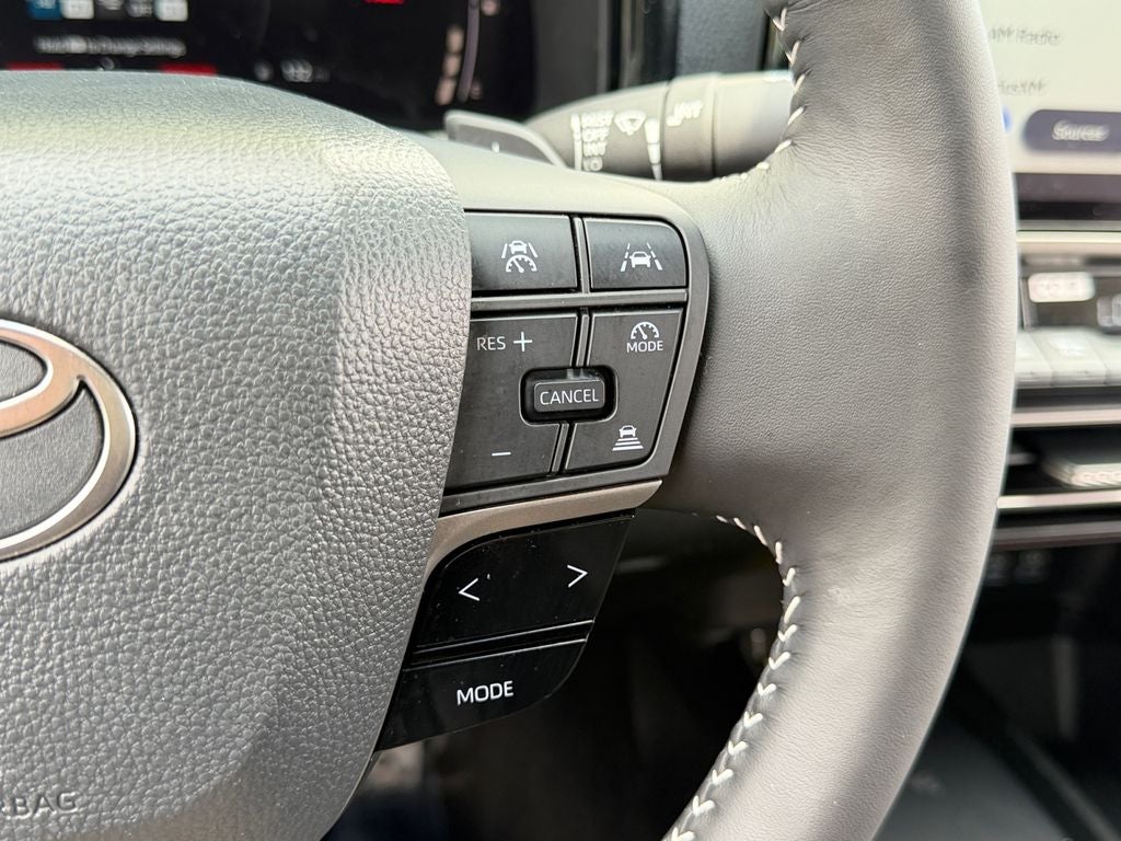 2026 Toyota Camry SE W/ SUNROOF!
