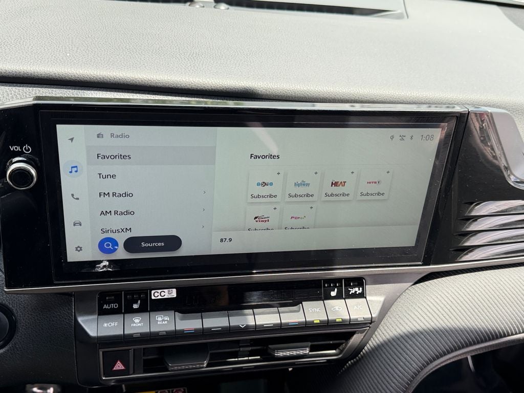 2026 Toyota Camry SE W/ SUNROOF!