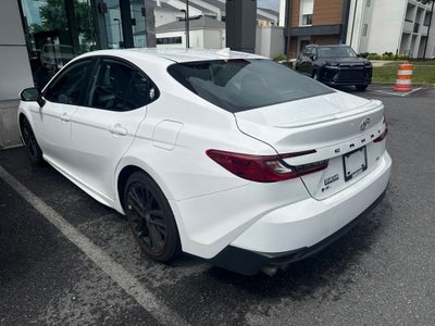 2026 Toyota Camry SE W/ SUNROOF!