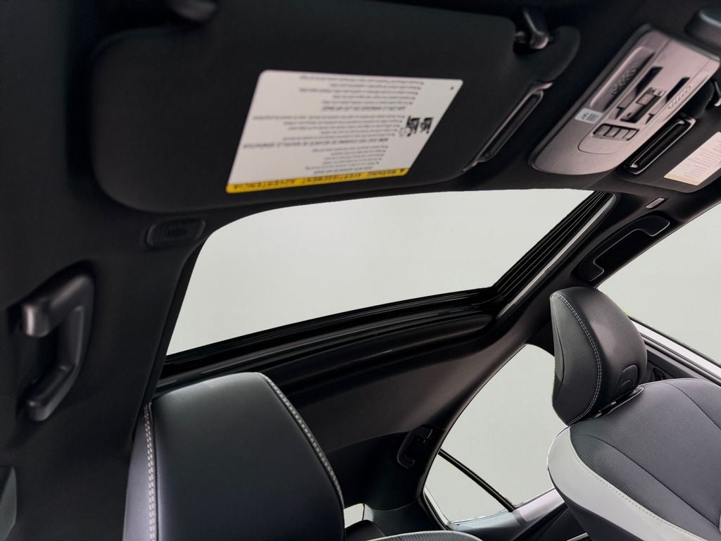 2026 Toyota Camry SE W/ SUNROOF!