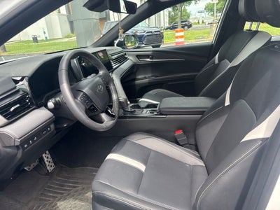 2026 Toyota Camry SE W/ SUNROOF!
