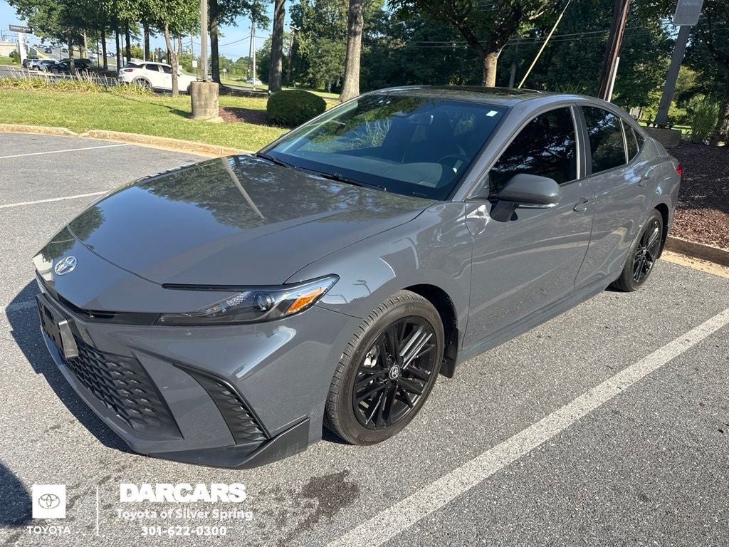 2025 Toyota Camry SE W/ SUNROOF & AWD!