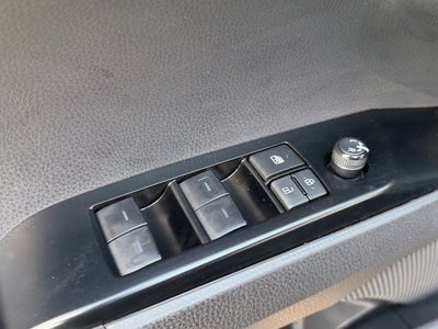 2025 Toyota Camry SE W/ SUNROOF & AWD!