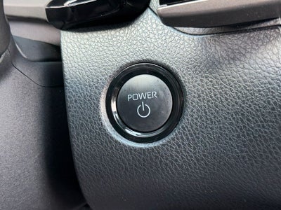 2025 Toyota Camry SE W/ SUNROOF & AWD!