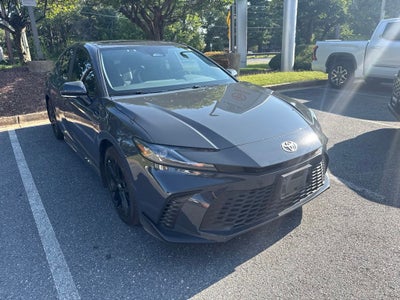 2025 Toyota Camry SE W/ SUNROOF & AWD!
