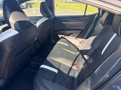 2025 Toyota Camry SE W/ SUNROOF & AWD!